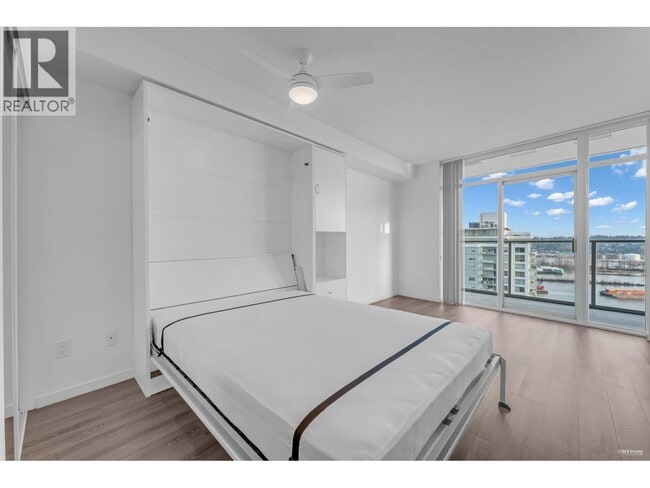 property at 900 Carnarvon St