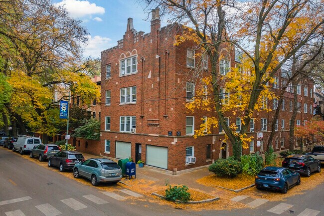 2151 N Fremont St, Unit 2147-3S in Chicago, IL - Building Photo - Building Photo