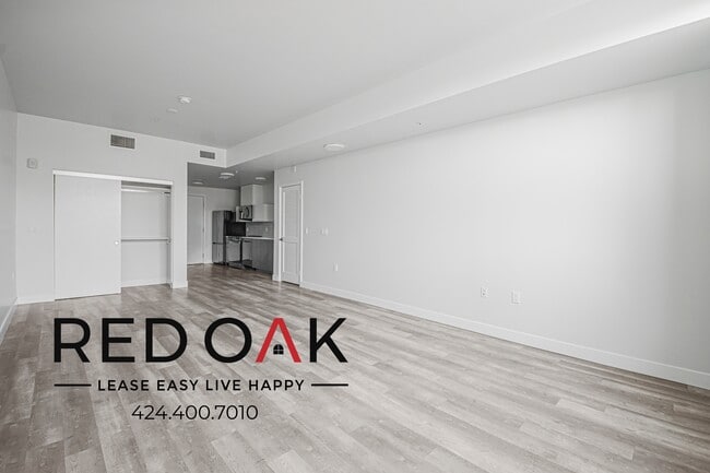 700 N Spaulding Ave, Unit 210 in Los Angeles, CA - Foto de edificio - Building Photo