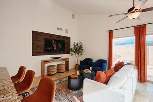 2013 N 87th Way in Scottsdale, AZ - Building Photo