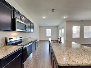 204 Gypsum Ln in Glenn Heights, TX - Building Photo - Building Photo