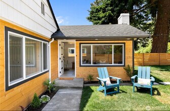 11 SW 100th St in Seattle, WA - Building Photo - Building Photo