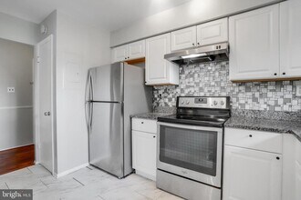 3240 S 28th St in Alexandria, VA - Building Photo - Building Photo