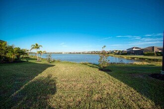 6524 Clairborne Ln in Bradenton, FL - Building Photo - Building Photo