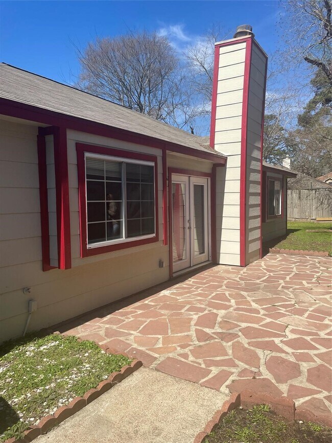 5002 Deer Point Dr in Spring, TX - Foto de edificio - Building Photo