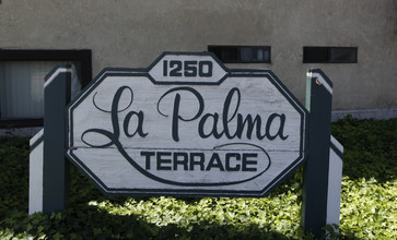 La Palma Terrace Apartments in Anaheim, CA - Building Photo - Building Photo