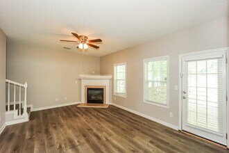 8144 Green Garden Dr in Riverdale, GA - Building Photo - Building Photo