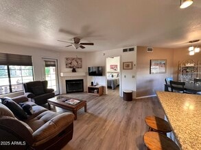 17031 E El Lago Blvd in Fountain Hills, AZ - Foto de edificio - Building Photo