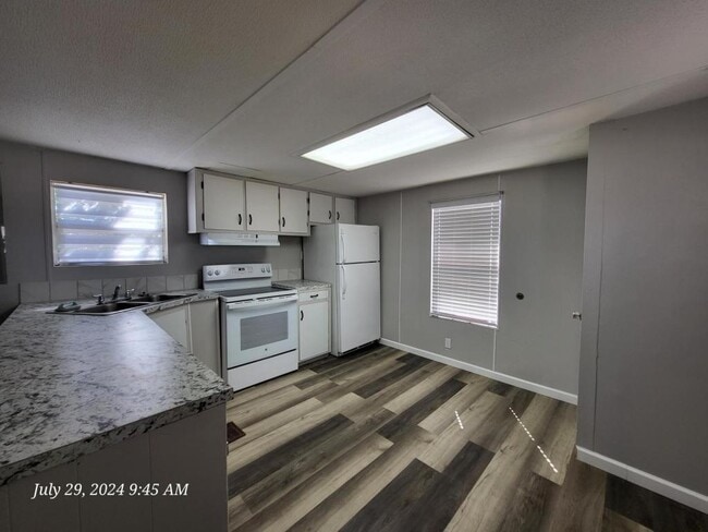 524 S Eden Rd in Golden Valley, AZ - Building Photo - Building Photo