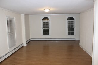 122 Buffalo St in Hamburg, NY - Building Photo - Building Photo