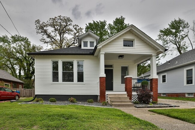 230 S Fillmore St in Edwardsville, IL - Building Photo - Building Photo