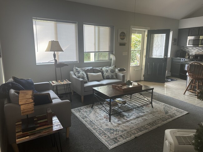 1857 Division Rd in East Greenwich, RI - Building Photo - Building Photo