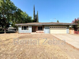 3047 Bedford Dr in Merced, CA - Building Photo