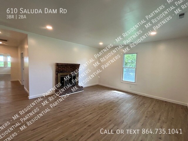 610 Saluda Dam Rd in Easley, SC - Building Photo - Building Photo