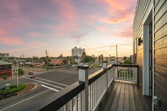 801 Broadway Avenue J in Galveston, TX - Building Photo - Building Photo