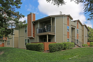Bellwood Park Apartments in Sacramento, CA - Building Photo