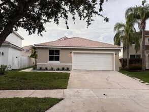 1051 Briar Ridge Rd in Weston, FL - Building Photo - Building Photo