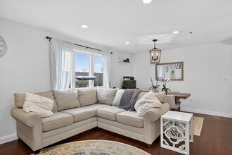 24 Arsenal St in Watertown, MA - Building Photo - Building Photo