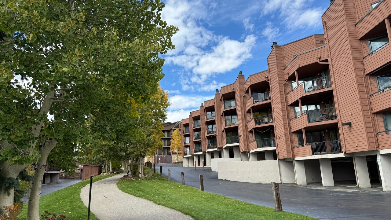 200 La Bonte St in Dillon, CO - Building Photo