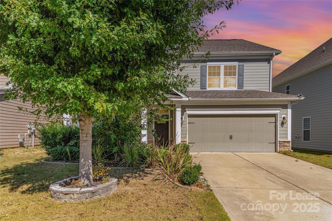 2383 Palmdale Walk Dr in Fort Mill, SC - Building Photo
