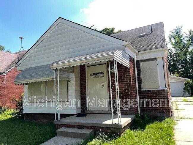 property at 13570 Grandmont Ave
