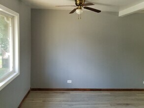 547 N Ridgemoor Ave in Mundelein, IL - Building Photo - Building Photo