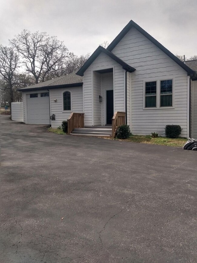 property at 761 Pearl Cove