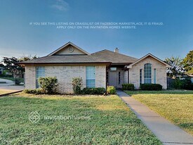 25 Connecticut Ave in Midlothian, TX - Building Photo