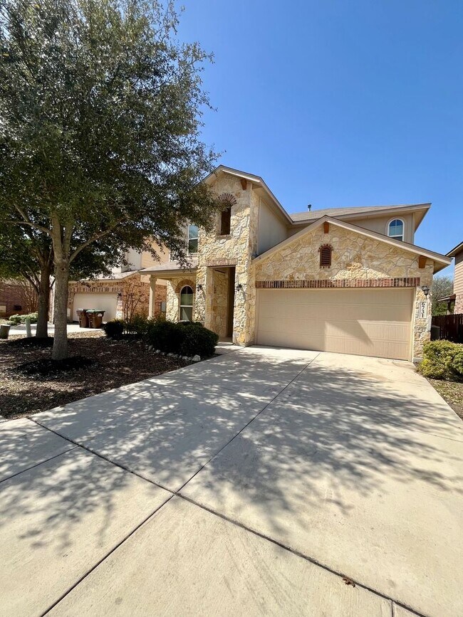 6731 Indian Lodge in San Antonio, TX - Building Photo - Building Photo