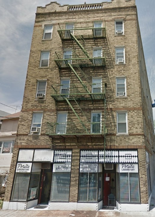 415 Palisade Ave in Cliffside Park, NJ - Building Photo