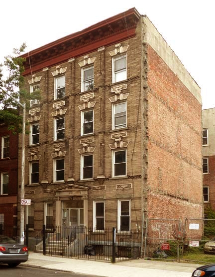 268 Albany Ave in Brooklyn, NY - Foto de edificio