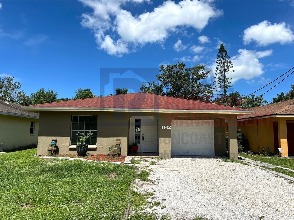 4142 Iola Dr in Sarasota, FL - Building Photo