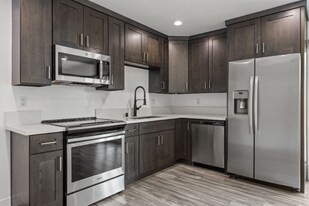 451 N Coronado St, Unit 4 in Los Angeles, CA - Building Photo