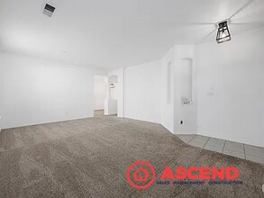 314 Lewisham St in Bakersfield, CA - Building Photo - Building Photo