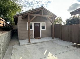 1410 Crown Way in Paso Robles, CA - Building Photo