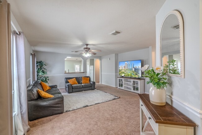 property at 914 Parsonfield Ct