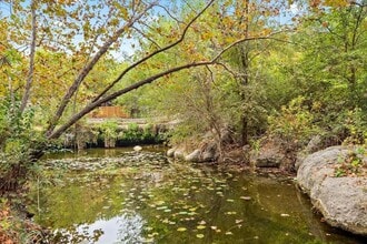 220 Sailmaster St, Unit A in Lakeway, TX - Building Photo - Building Photo