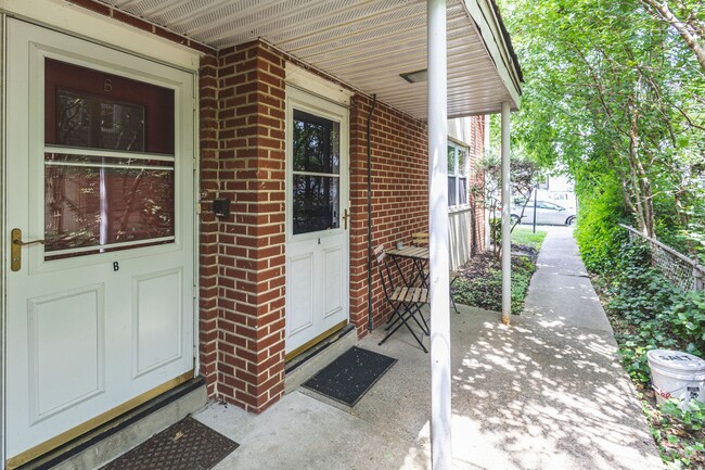 408 W Merchant St in Audubon, NJ - Building Photo - Building Photo