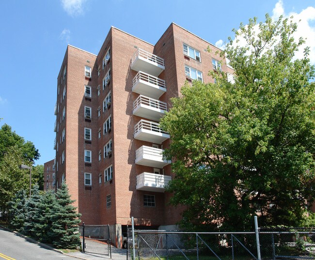 30 Hartsdale Ave in Hartsdale, NY - Foto de edificio - Building Photo