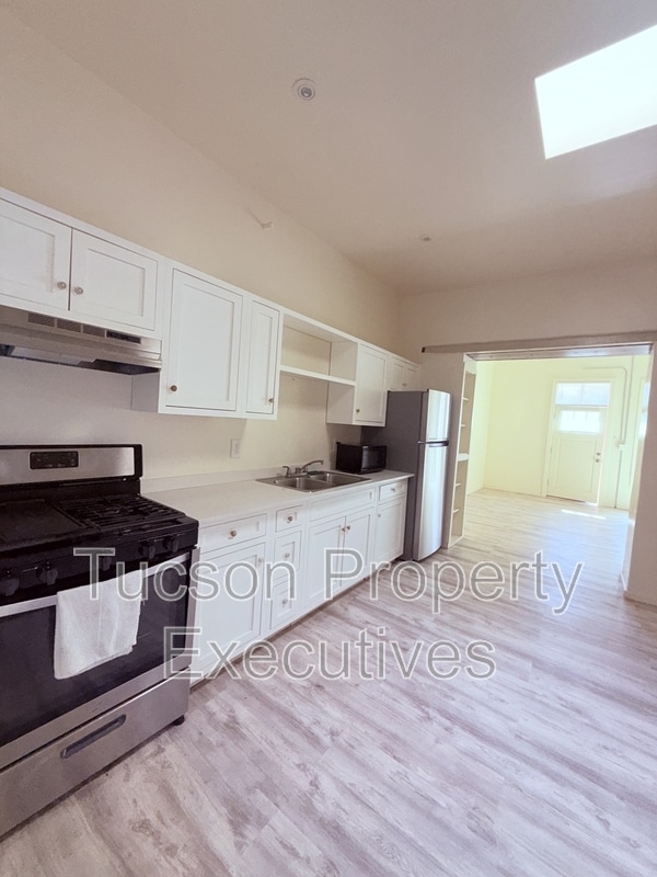 property at 343 S Convent Ave