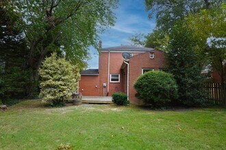 6110 Patterson Ave in Richmond, VA - Building Photo - Building Photo