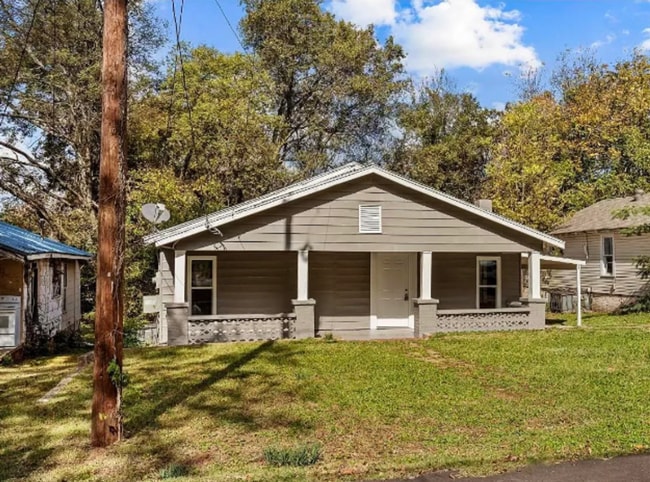 5704 14th St S in Bessemer, AL - Building Photo - Building Photo