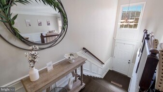 303 Hilltop Ct in Warrington, PA - Building Photo