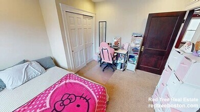 12 Homer St, Unit 1 in Watertown, MA - Foto de edificio - Building Photo