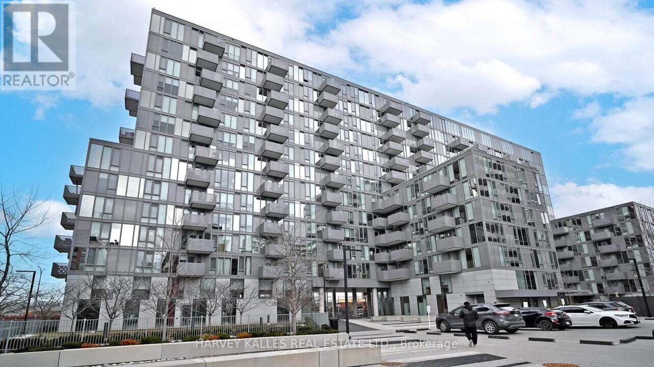 38 Monte Kwinter Ct in Toronto, ON - Building Photo