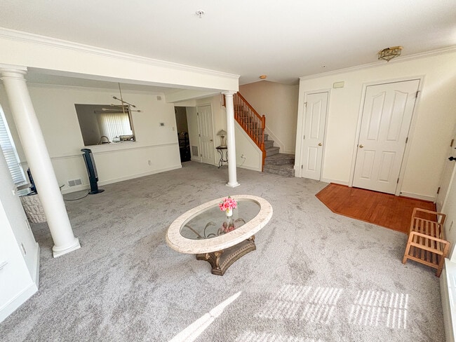1211 Pear Blossum Ct in Catonsville, MD - Foto de edificio - Building Photo