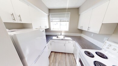 10802-10899 99 St in Grande Prairie, AB - Building Photo - Building Photo