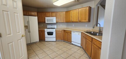 2296 W Frostwood Ln in Tucson, AZ - Building Photo - Building Photo