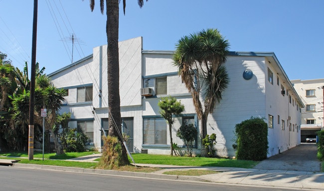 3361 Bagley Ave in Los Angeles, CA - Foto de edificio - Building Photo