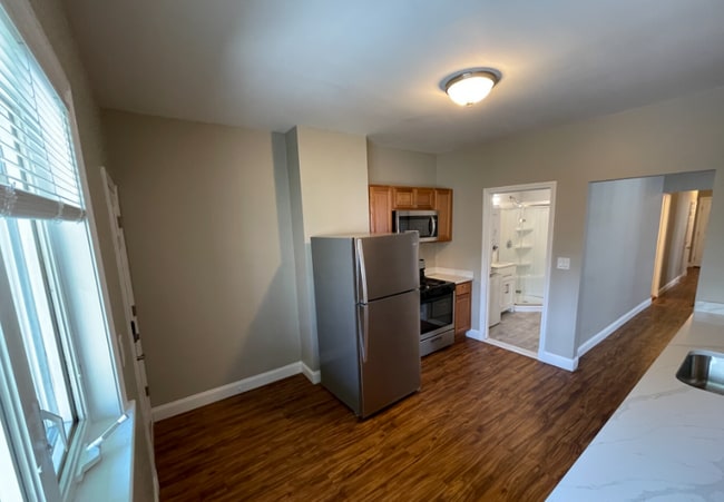 227 Holland St, Unit 3 in Somerville, MA - Building Photo - Building Photo